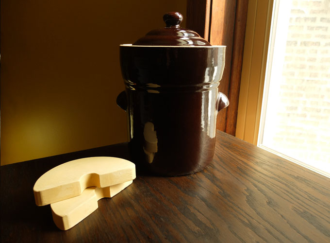 Kimchi Fermenting Crock